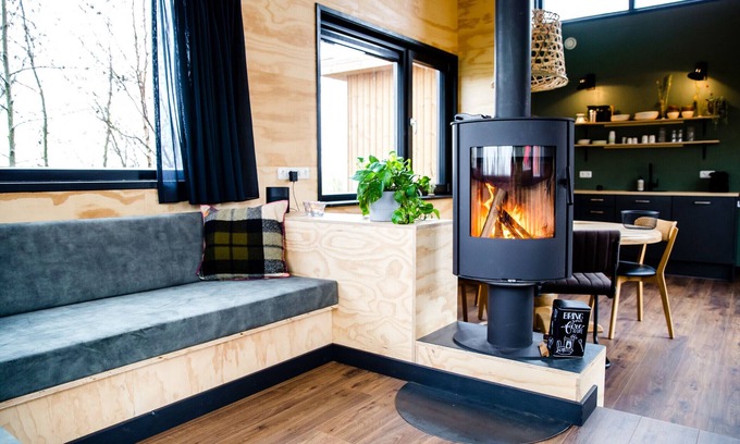 Grou Cabin | Lakefront Nature House in Friesland: Sweltsje