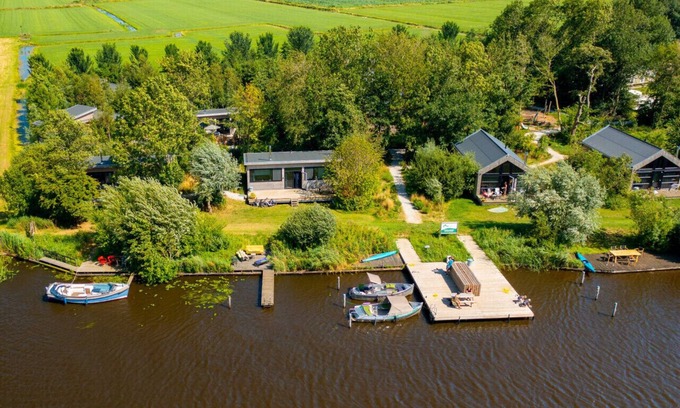 Grou Cabin | Lakefront Nature House with own private dock: Reidsjonger
