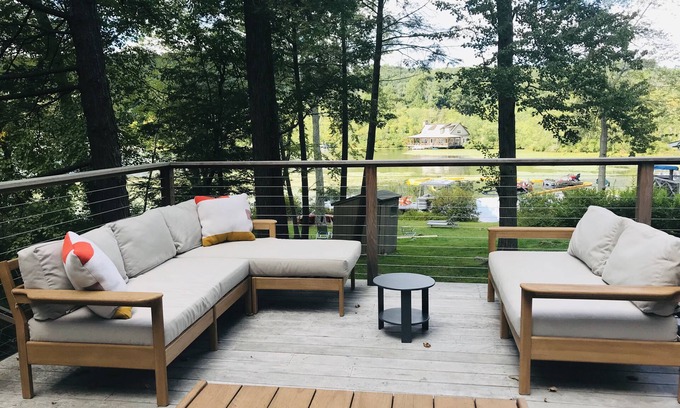 South Salem Cottage | Lakefront/nature retreat, 50 miles from NYC, close to Le Chateau (South Salem