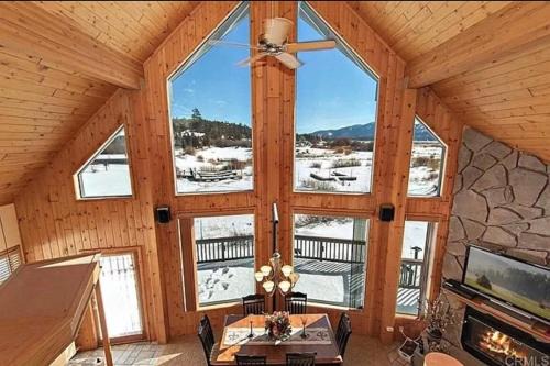 Fawnskin Ski Chalet | Lakefront Oasis