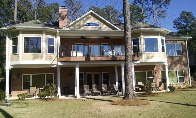 Seven Lakes House | Lakefront on Lake Auman near Pinehurst, Summer Fun for Everyone in Your Backyard