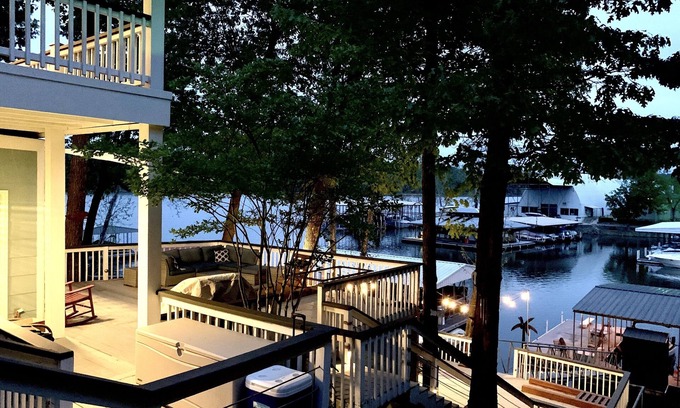 Eucha House | Lakefront on South Grand with Private Dock! Sleeps 8, 4 Bath - 2 full & 2 half
