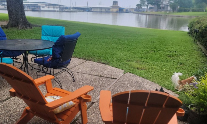 Walden on Lake Conroe House | LAKEFRONT PARADISE, WATERFRONT - BRING THE BOAT!