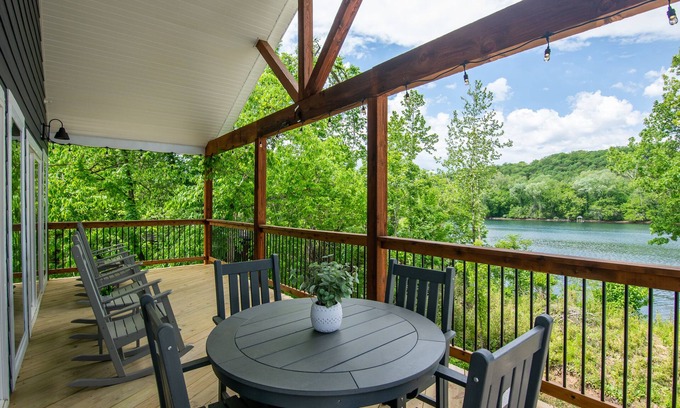 Branson House | Lakefront, Private Hot Tub, Near Downtown Landing | Blue Pearl