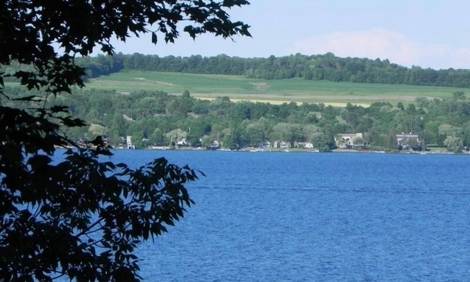 Skaneateles Cottage | Lakefront property close to town. Spectacular views and location.
