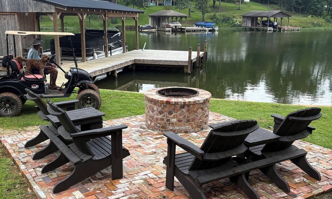 Milledgeville House | Lakefront Property nFish, Cook and EAT!nSwim, Float, Relax