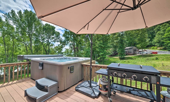 Eddyville House | Lakefront 'Rest-Ashored' Home w/Private Dock!