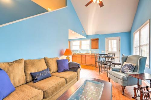 Eatonton House | Lakefront Retreat with Private Docks and Gazebo!