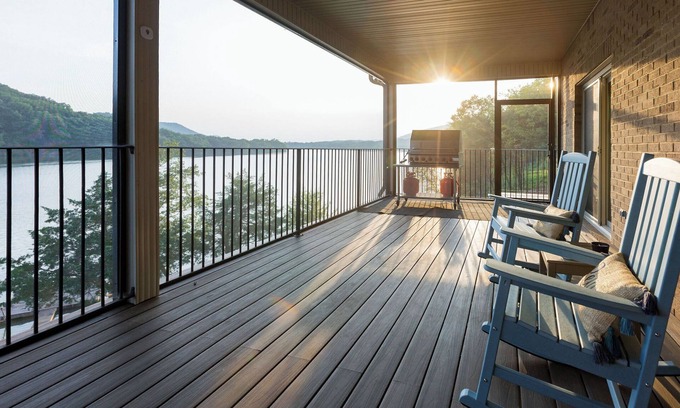Mooresburg House | Lakefront Retreat in Mooresburg