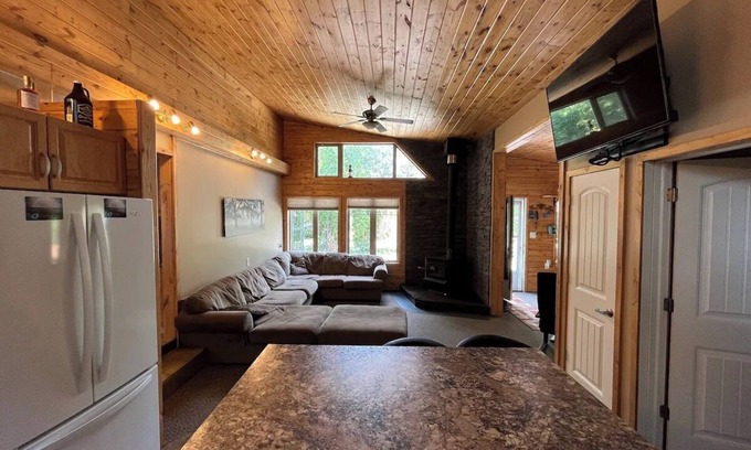 Beaconia Resort | Lakefront retreat on Gull Lake