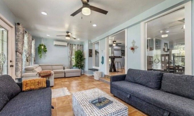 Quinlan House | Lakefront Retreat Private Dock and Bonus Guest House