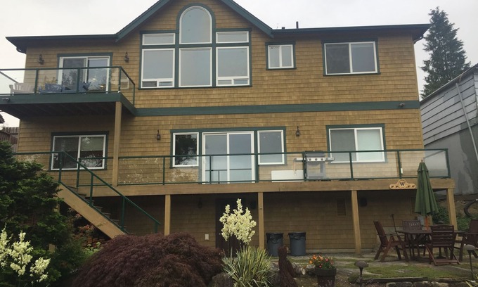 Big Lake House | Lakefront retreat. Welcome to Big Lake. 4 Bedroom House