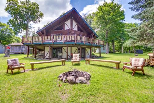 Rogers Township House | Lakefront Retreat with Dock and Yard in Remer!