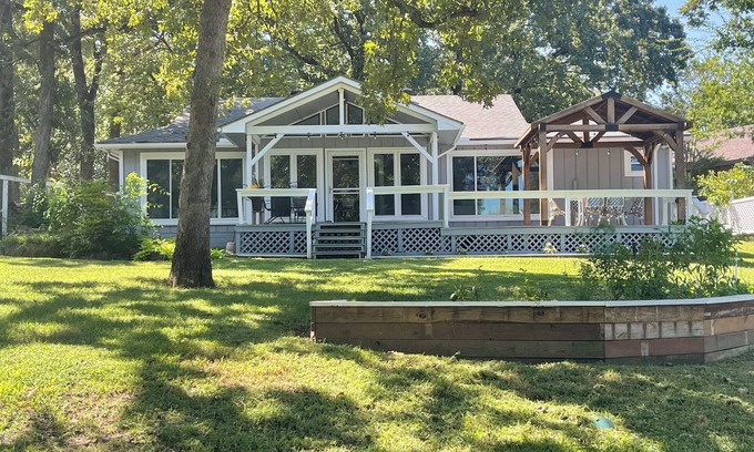 Malakoff House | Lakefront Retreat with Dock & Guest House