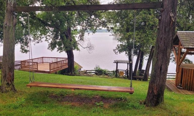 Cherry Valley Cabin | LakeFront Sandbanks Cherry Valley Family Camp