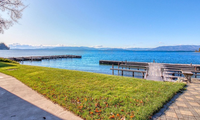 Polson Apartment | Lakefront studio with lake & mountain views, central AC & swimming dock