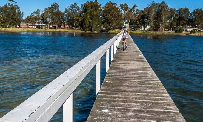 Killarney Vale Apartment | Lakefront Suite Studio Killarney Vale