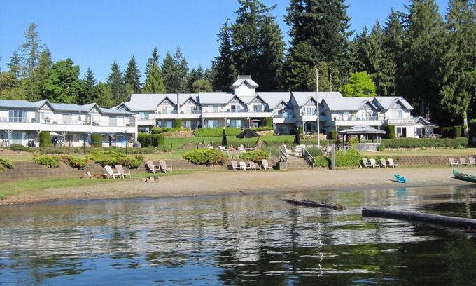 Shawnigan Lake Condo | Lakefront Suite at Shawnigan Lake Beach Resort