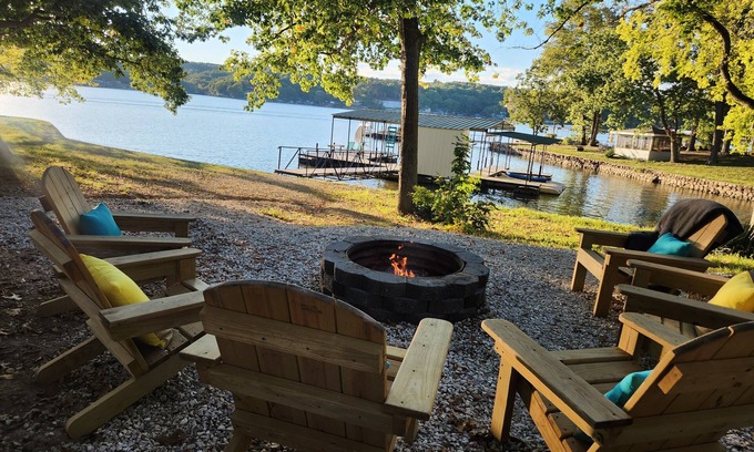Stover House | Lakefront Sunset Views - few steps to private dock - 250 feet of shoreline!