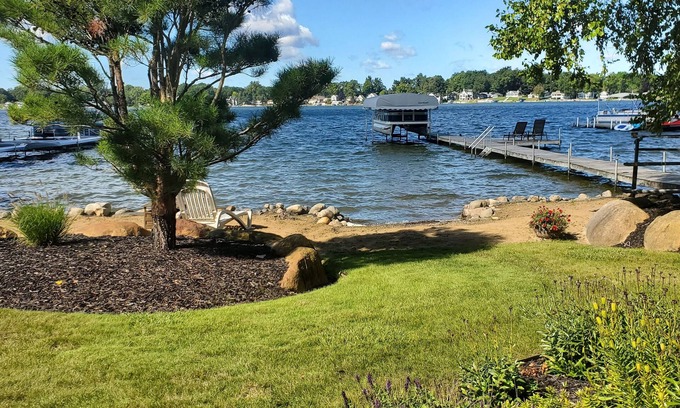 Rockford House | Lakefront Sunsets and Sandy Beach in Rockford, MI