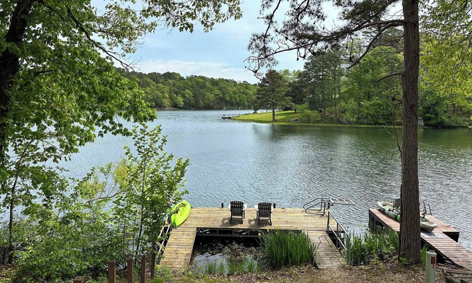 Bella Vista House | Lakefront & Trailside Escape w/Private Dock +Deck