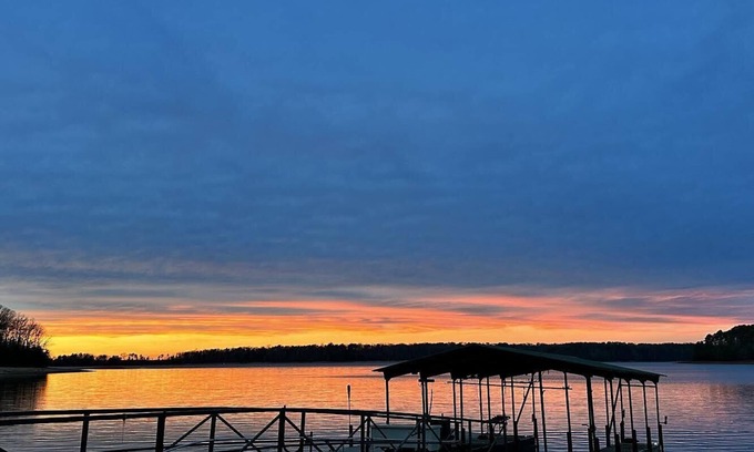 Anderson House | Lakefront, Views, Private Dock, Boat Rental, Bunks, Near Clemson, Kayaks!