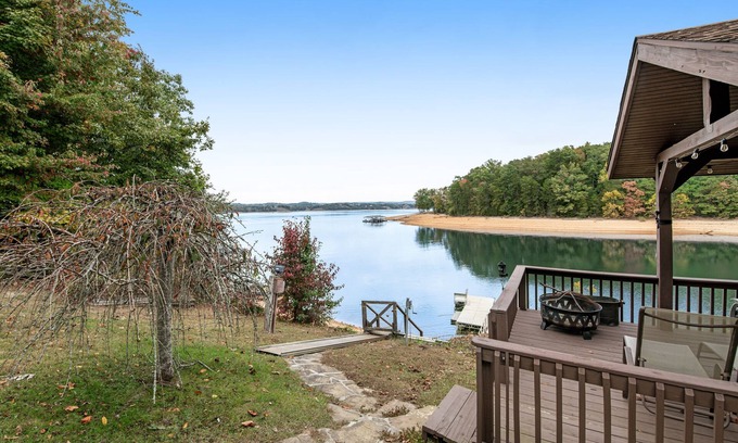 Jefferson City House | Lakefront w/free attract tickets, covered porches, outdoor fire pit, Dog Friend