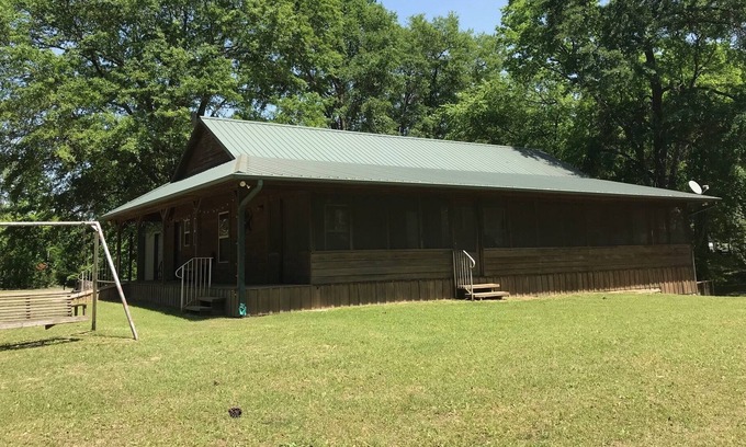 Quitman House | **Lakehouse Cabin on Lake Quitman**