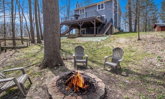 South Gull Lake Apartment | Lakehouse Family & Friends Retreat