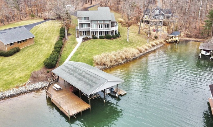 Smith Mountain Lake House | Lakehouse1