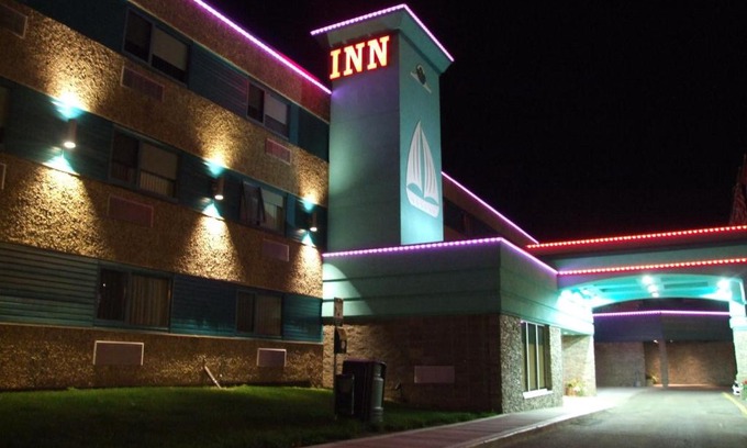 Cold Lake Hotel | Lakeland Inn Hotel