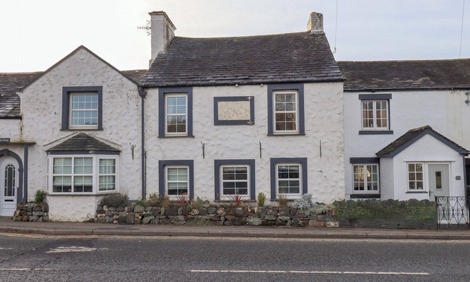 Keswick Cottage | LAKELAND VIEW LODGE, pet friendly, with a garden in Keswick