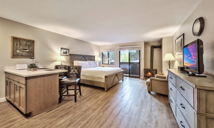 South Lake Tahoe Condo | Lakeland Village #212 Serene Studio for 2, AC, Pools, Hot Tubs