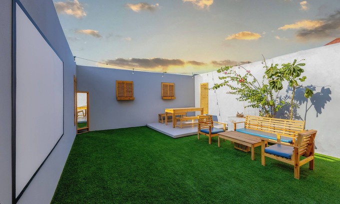 Dhahban Cottage | lakes cottages