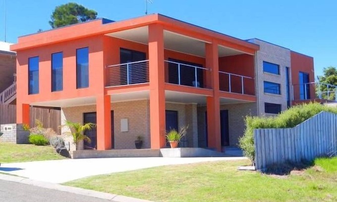 Lakes Entrance Apartment | Lakes Entrance Highland Apartment