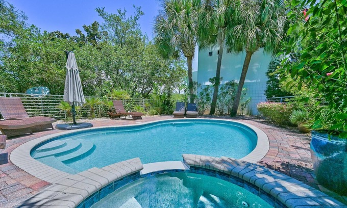 Seclusion Dunes House | Lakeshore Dunes! Gated Community! Private Pool! 6 Adult Bikes!