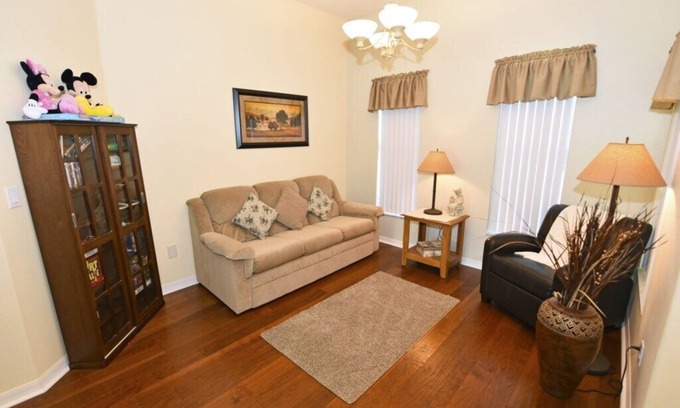 Buena Ventura Lakes House | Lakeside 4-Bed Pool Home at Villa Sol