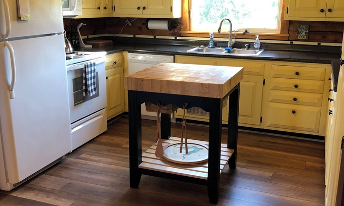 Rooseveltown House | Lakeside 4-bedroom. 6 minutes to Potsdam.