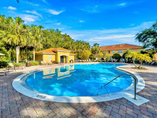 Kissimmee House | Lakeside 4Br Home Perfect for a Disney Relaxation!