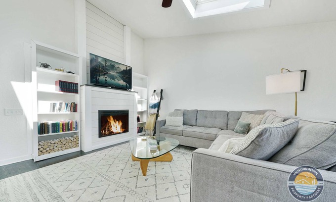 Lake Geneva House | Lakeside Bliss: Cozy 3-Bedroom Retreat