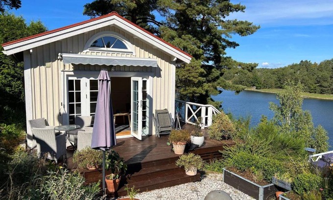 Skalsmara House | Lakeside Cabin with Panoramic Views