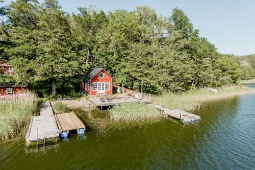Varmdo House | Lakeside Cabin With Sauna In Stockholm Archipelago