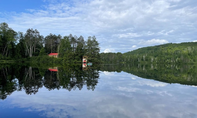 Lake St. Peter Cottage | Lakeside Cottage Near Algonquin Park