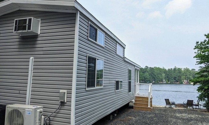 Elwood RV Rental | Lakeside Cottage Rental in Seasonal Campground