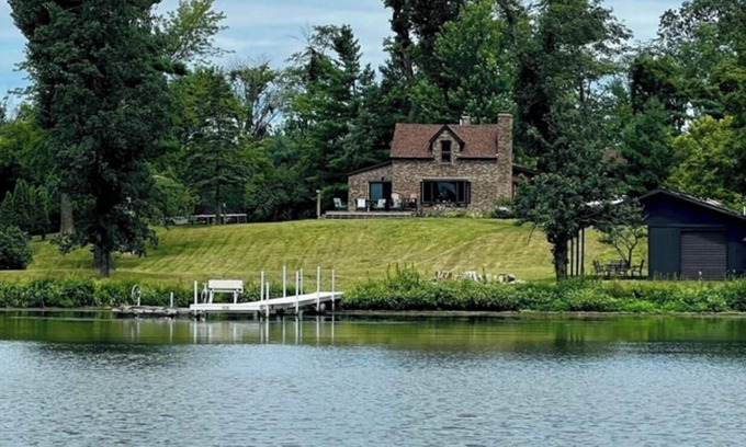 Luck Cabin | Lakeside Cottage - Amazing WI lake cabin perfect for the family