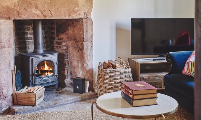 Nantwich Apartment | Lakeside Cottage - Luxury Cottages