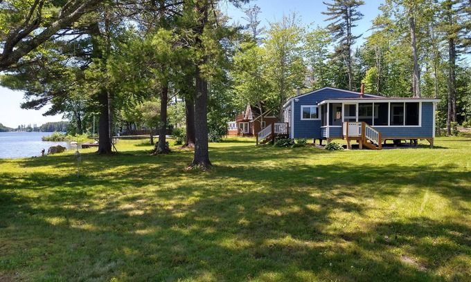 Litchfield Cottage | Lakeside Cottage On Tacoma lakes