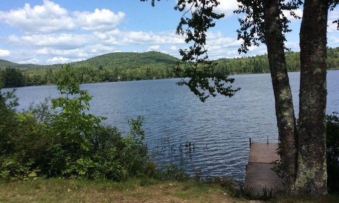 South Oxford Cottage | Lakeside Cottage - Spectacular Mountain Views - Western Maine Mountains