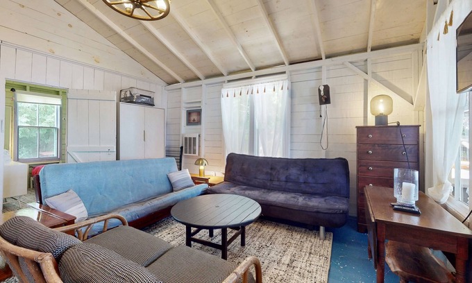 South Hero Cottage | Lakeside cottage, waterfront, boat ramp, dock, kayaks, SUP, bbq, firepit, wifi