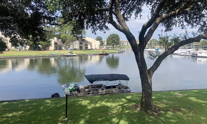 Walden on Lake Conroe Condo | Lakeside Daze!